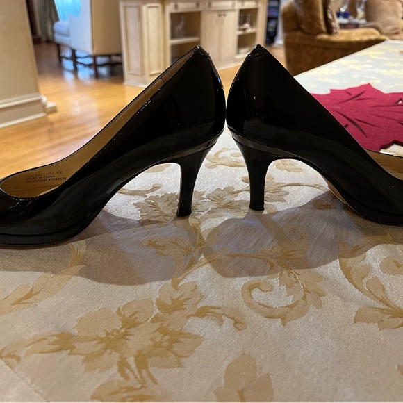Cole Haan Black Paten Leather Heels - Picture 3 of 3